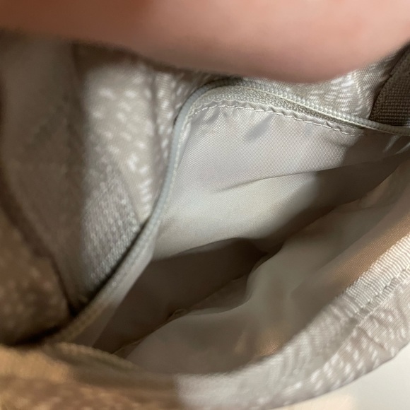 EUC Eddie Bauer gray/white 3-zipper crossbody travel bag w/ adjustable strap - Picture 10 of 11